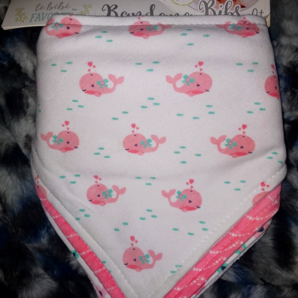 Le Bebe bandana bibs